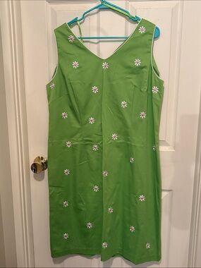 Sag Harbor Green Sleeveless Daisy Shift Dress